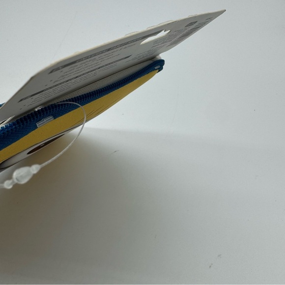 Despicable Me Universal Tablet Sleeve Blue Yellow Minion Zip Up - Picture 2 of 9